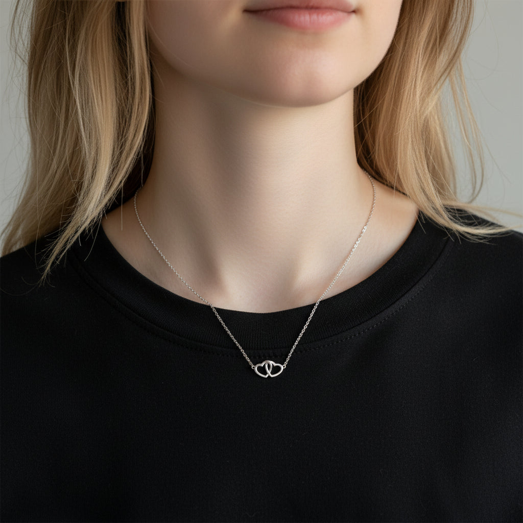 "Connected hearts" Halskette + Geschenkbox